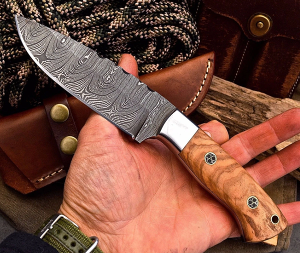 Skinner/Hunter/Camping Knife